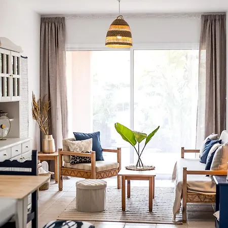 Apartment Blue Nest At Gardens Mandria (Paphos)